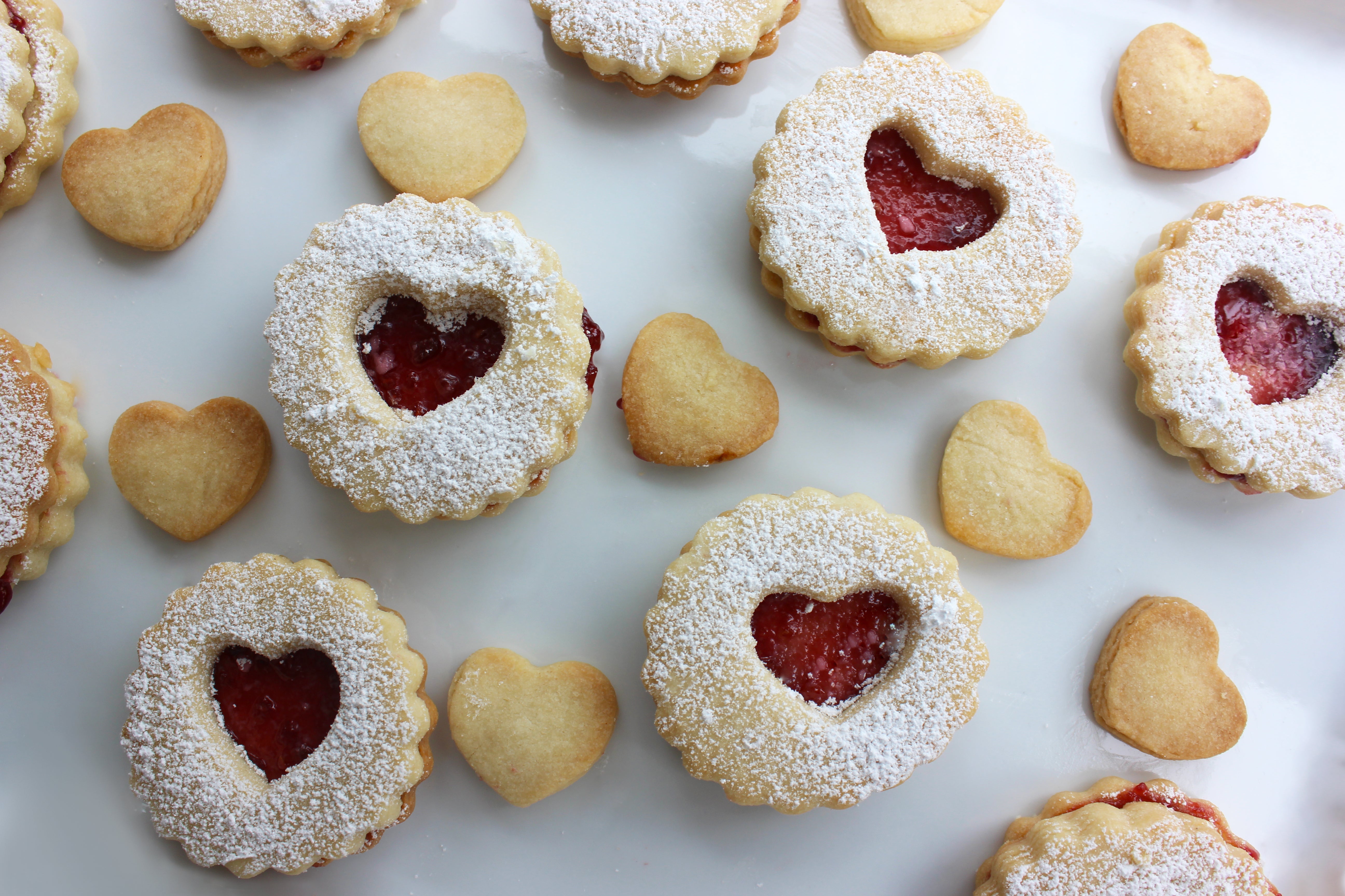 linzer cookie