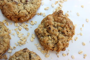 oatmeal chocolate chip cookie